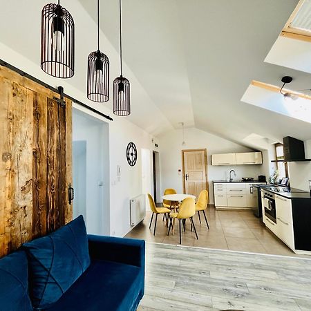 Apartament Metamorfoza โนวือตาร์ก ภายนอก รูปภาพ